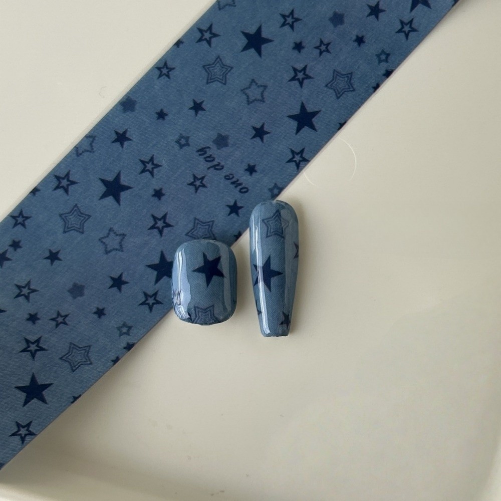 10 لفات من أوراق الأظافر الملو - مراجعة Nail Art Denim وسعره